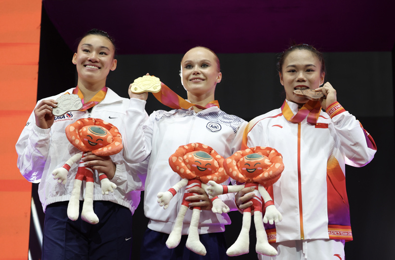 ZAM, 星西蒙, 跃升第一 ZAM, 星西蒙, 跃升第一