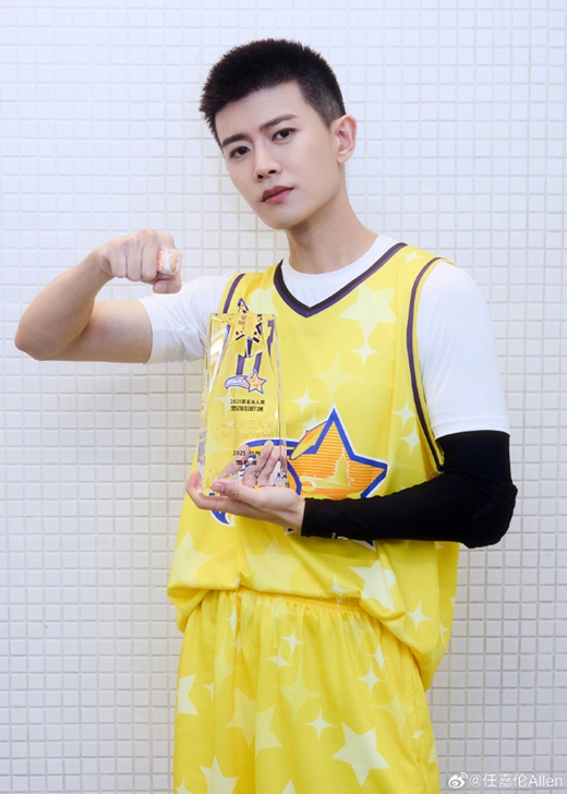 任嘉伦红海, 让偶像们在 任嘉伦红海, 让偶像们在