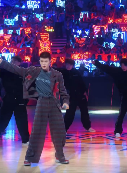 C位之争 C位之争